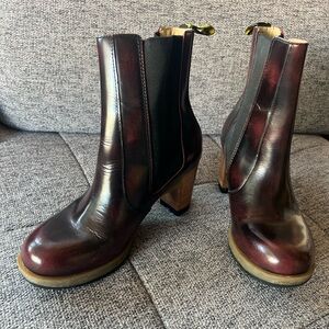 ❌SOLD❌Dr. martens Darla cherry red